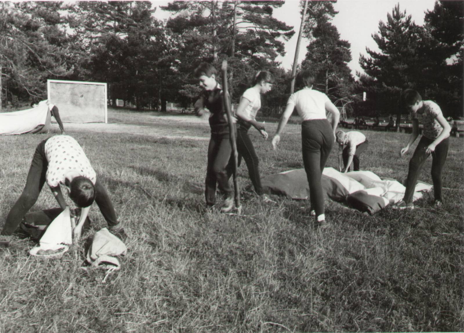 голые подростки в пионерлагере фото 44